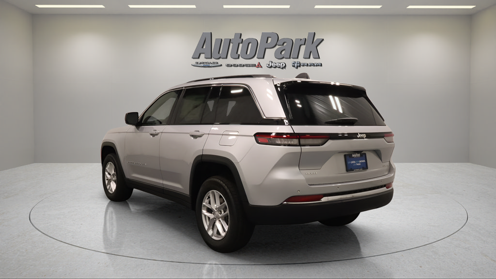 New 2026 Jeep Grand Cherokee Laredo X AWD/4WD image 7