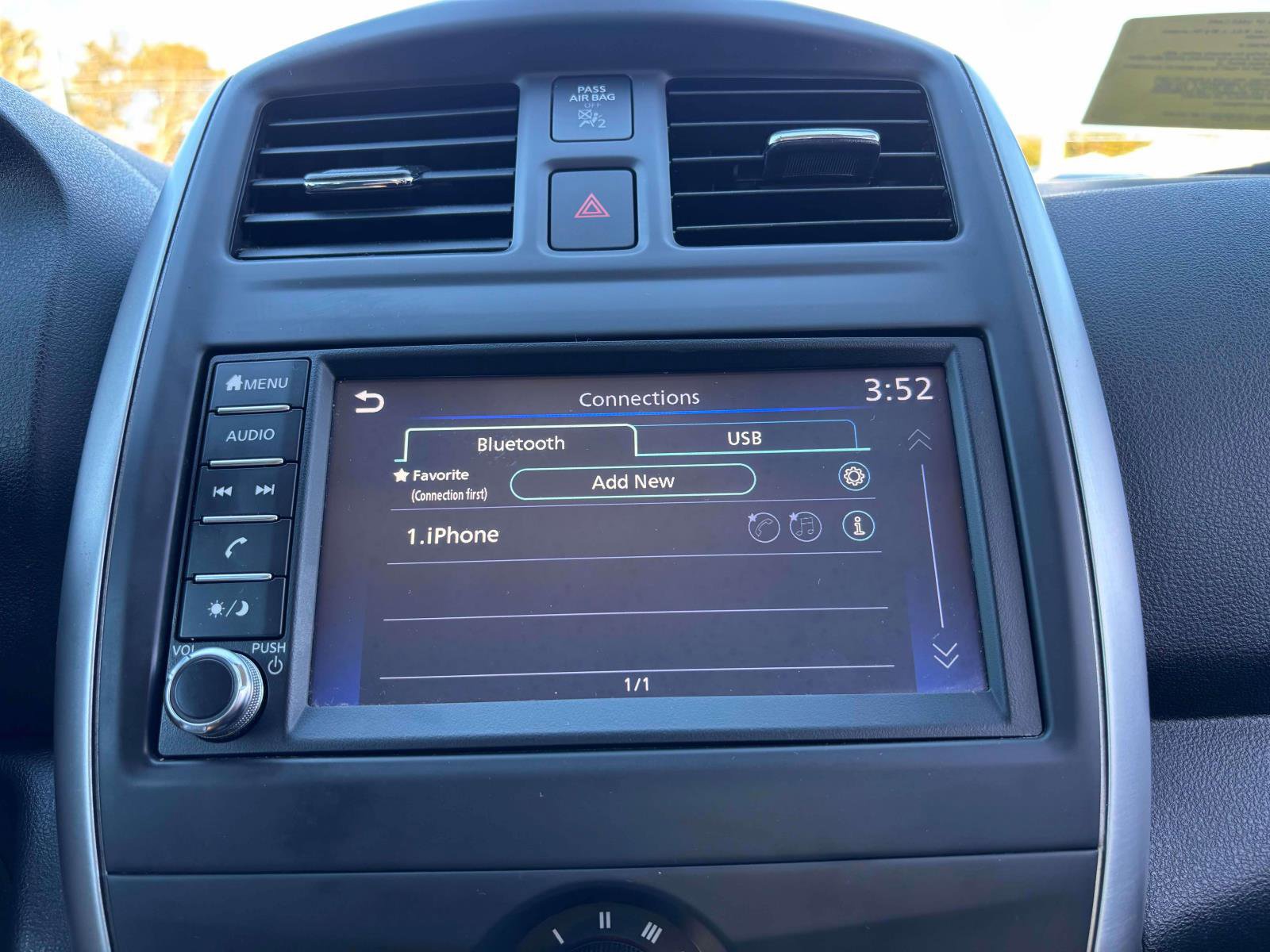 Used 2019 Nissan Versa SV image 27