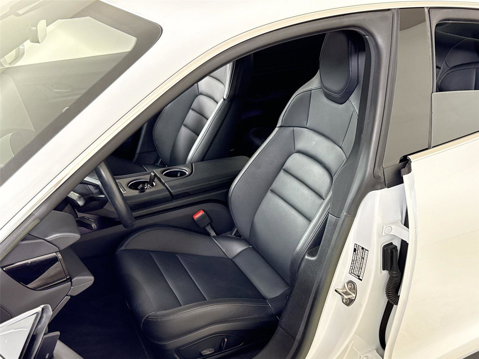 Used 2023 Porsche Taycan 4S image 12