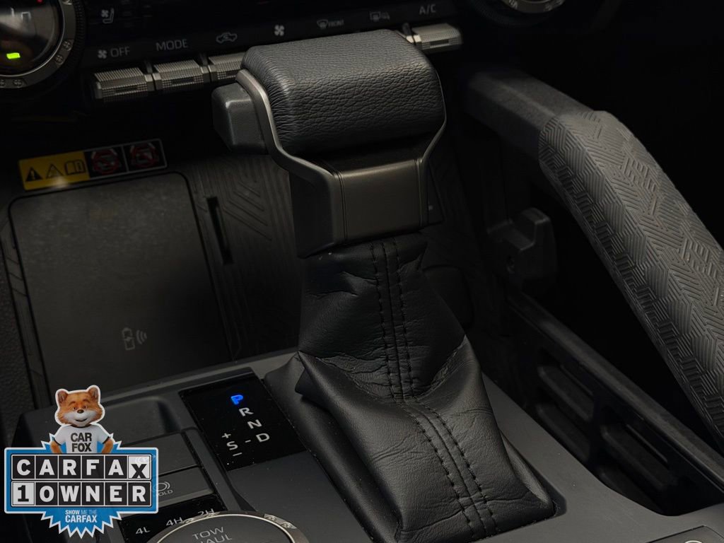 Used 2025 Toyota Tacoma Limited AWD/4WD image 17
