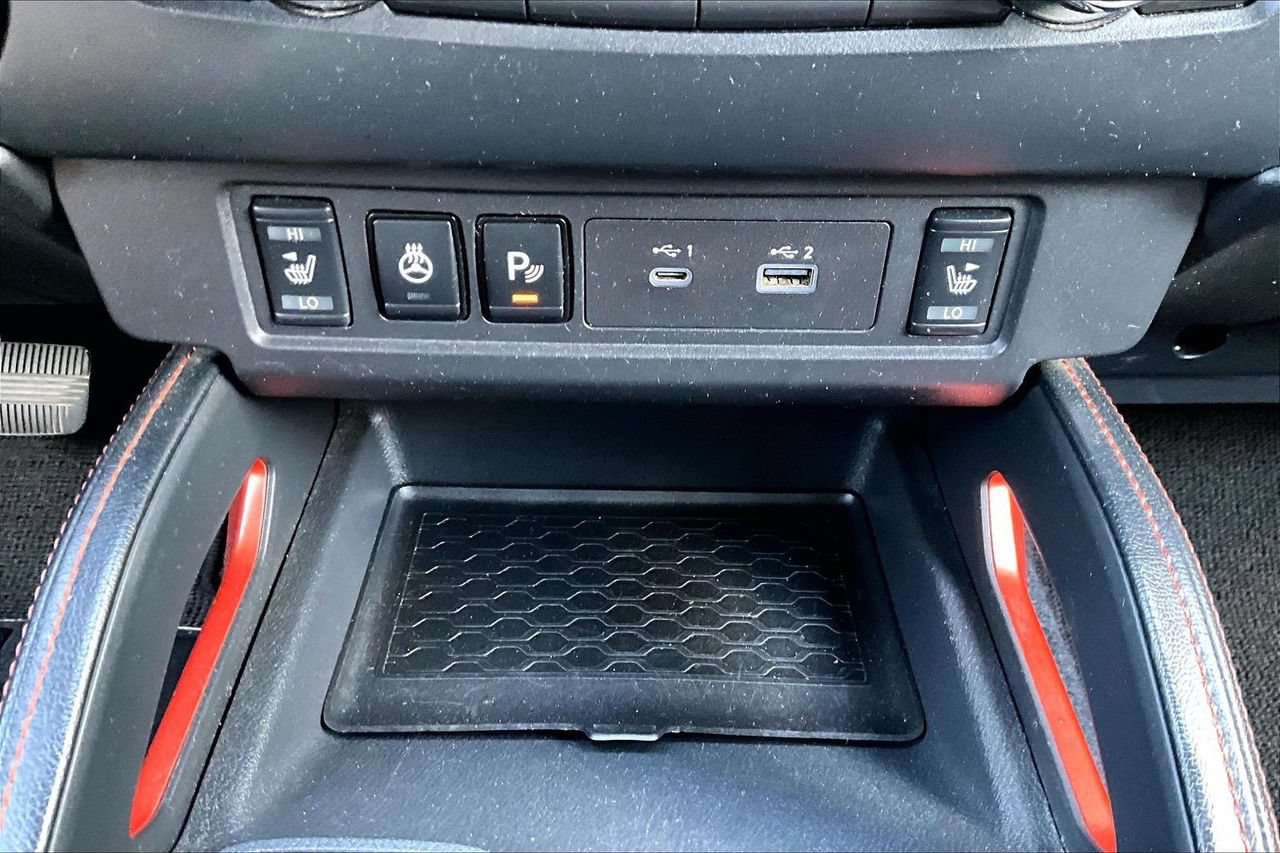 Used 2022 Nissan Frontier PRO-4X AWD/4WD image 16