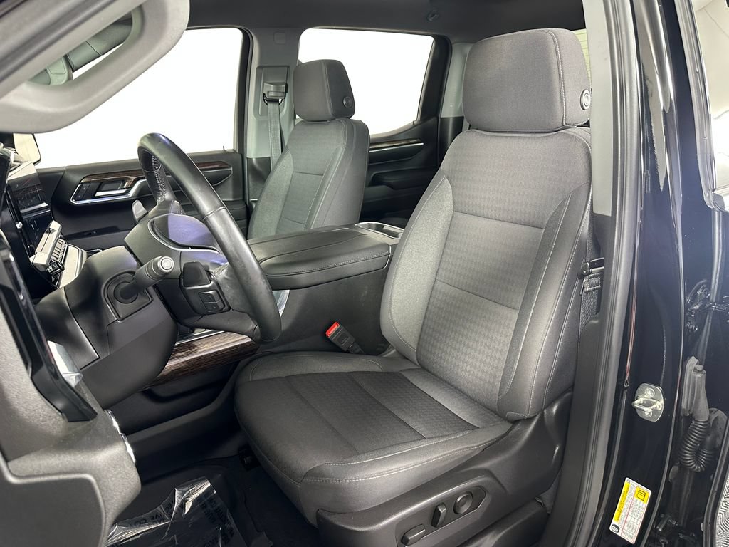 Used 2024 GMC Sierra 1500 Elevation w/ LPO, Elevation Black Package AWD/4WD image 13