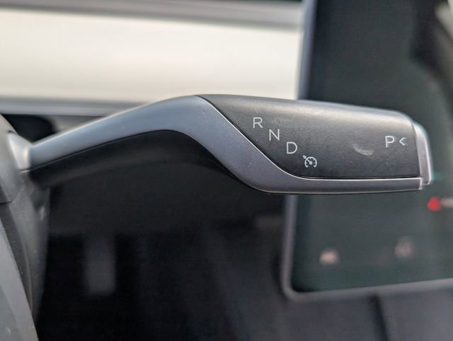 Used 2023 Tesla Model 3 Standard Range image 34