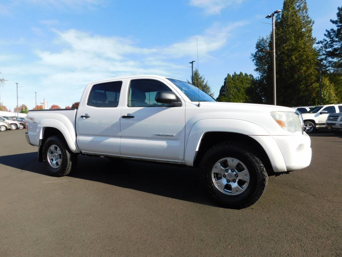 Used 2005 Toyota Tacoma PreRunner RWD image 1