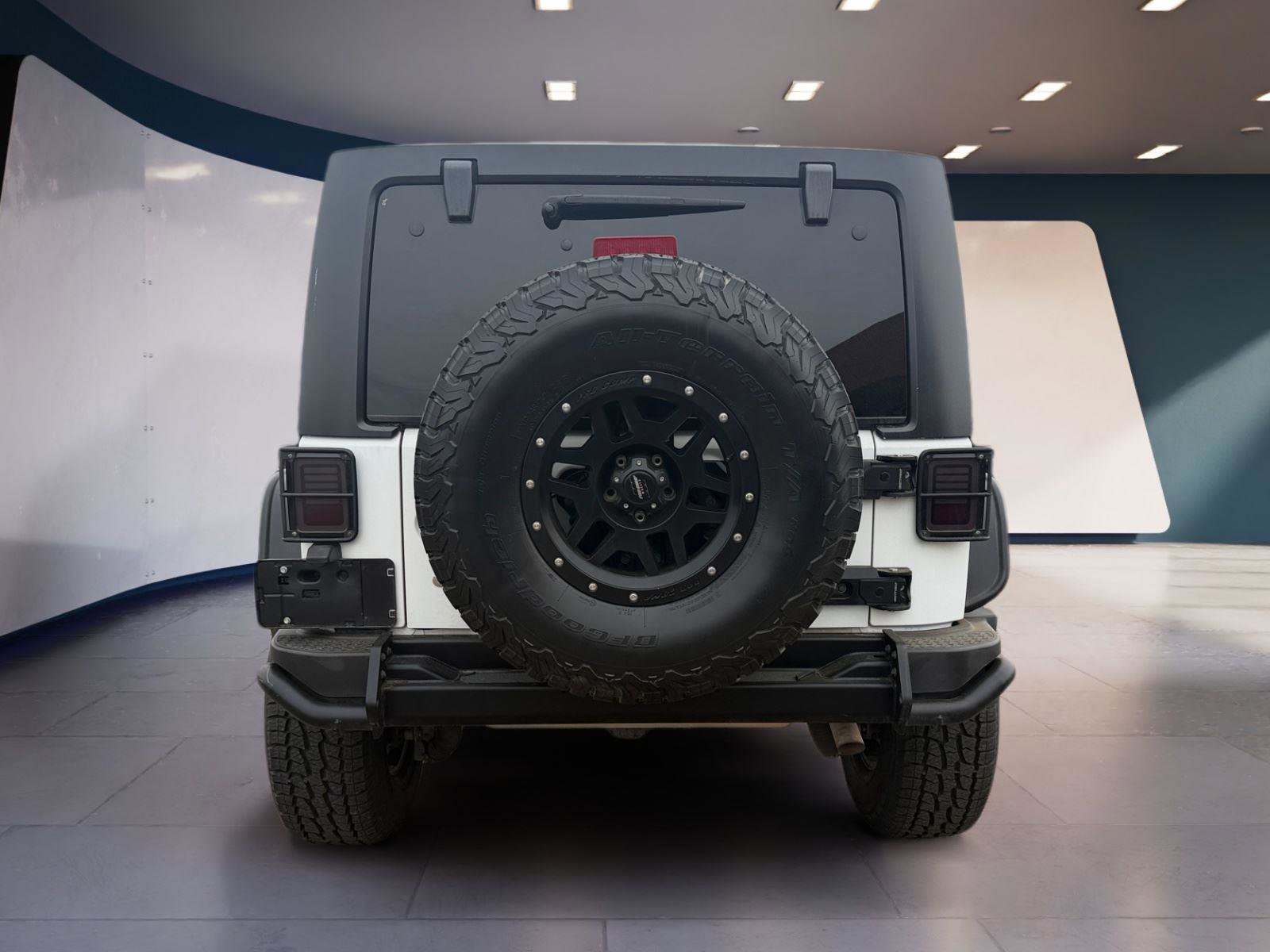 Used 2018 Jeep Wrangler Freedom Edition image 4
