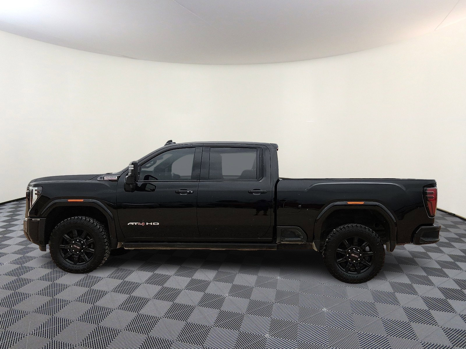 Used 2024 GMC Sierra 2500 AT4 w/ AT4 Premium Plus Package image 2
