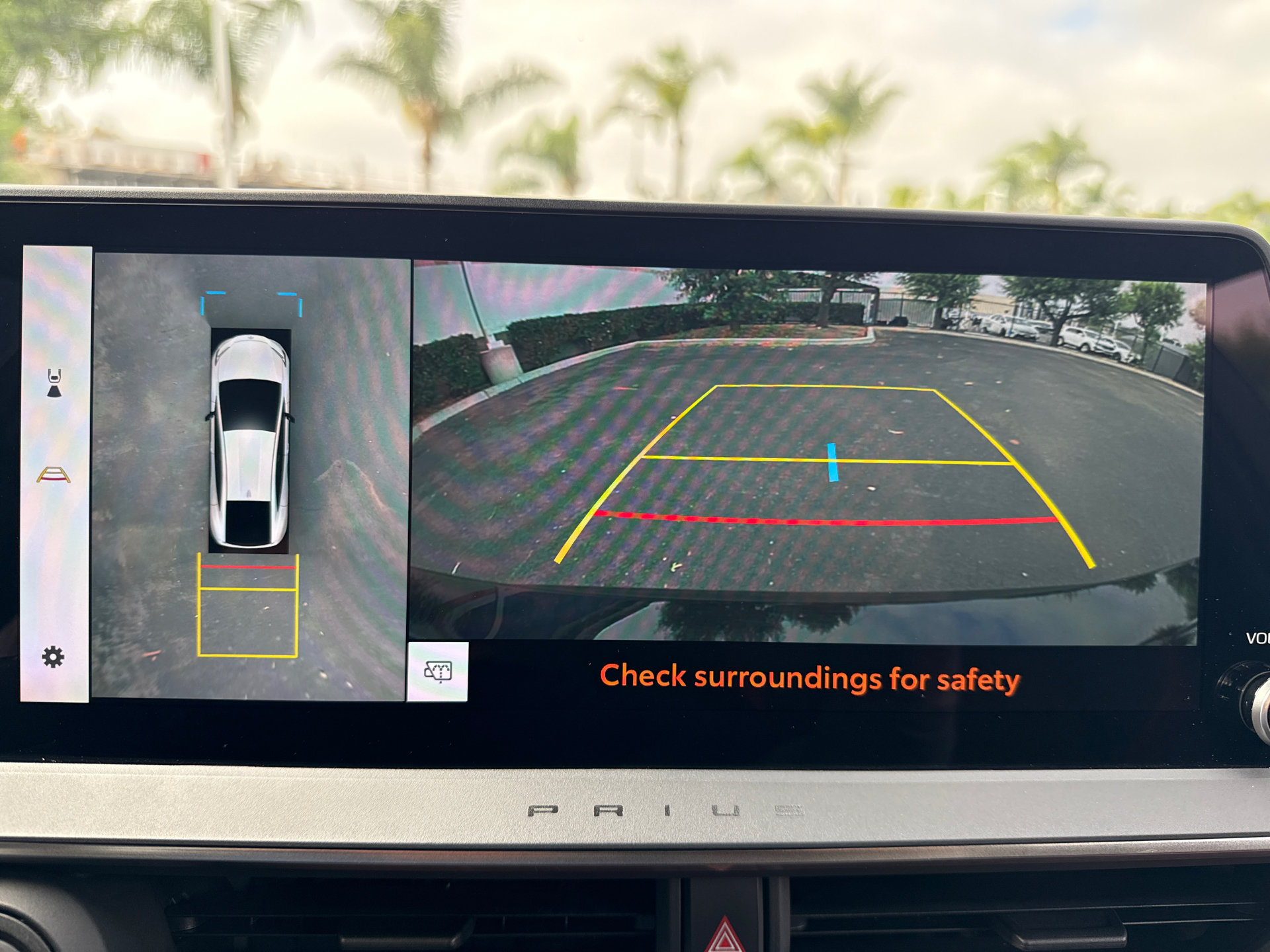 Certified 2024 Toyota Prius Prime Premium w/ Advanced Technology Package FWD image 31