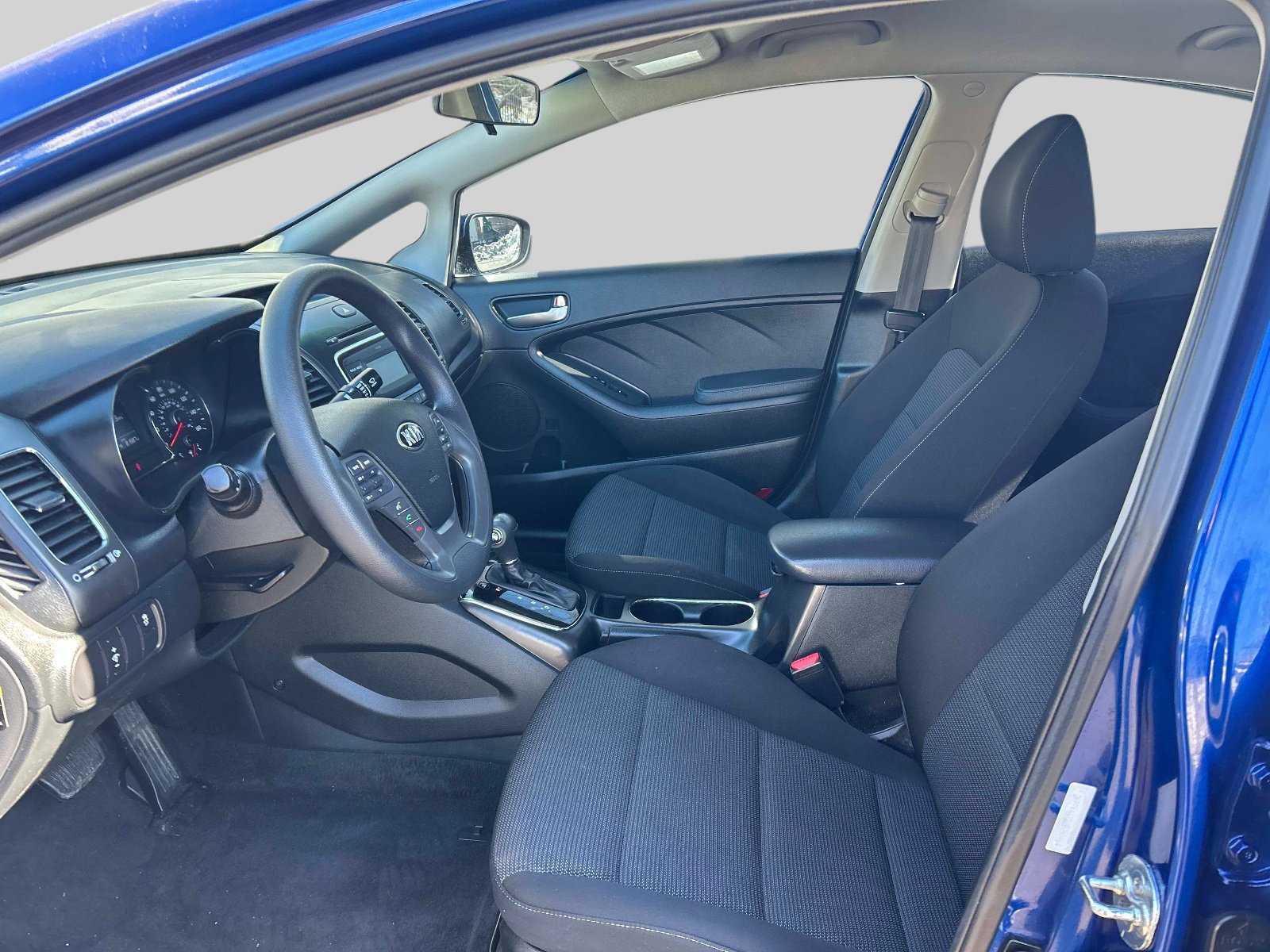 Used 2018 Kia Forte LX image 10