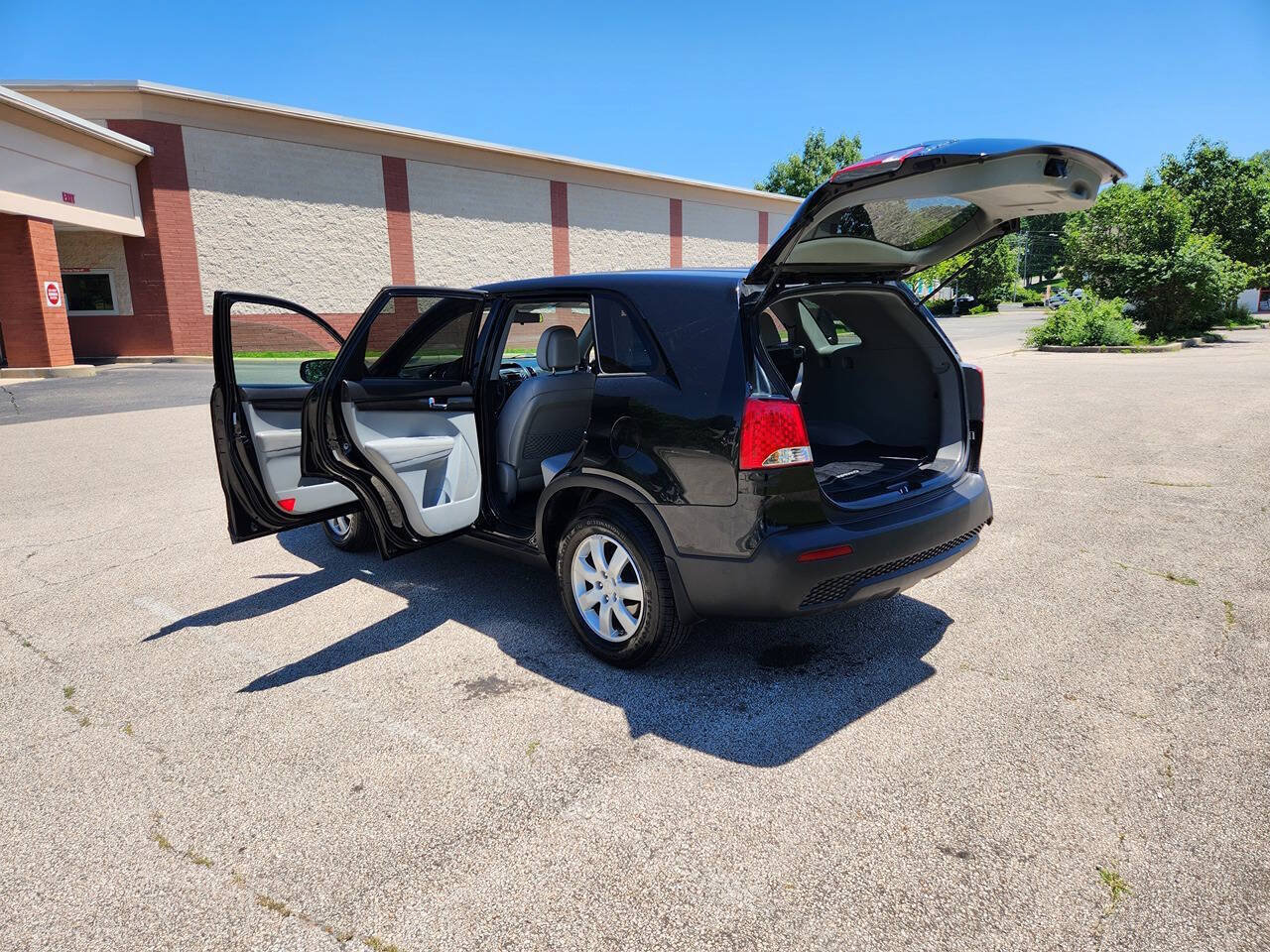 Used 2011 Kia Sorento 2WD image 25