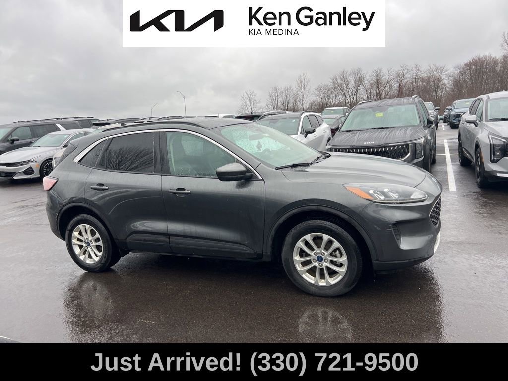 Used 2020 Ford Escape SE image 4