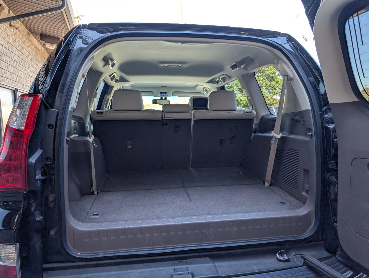 Used 2011 Lexus GX 460 image 22