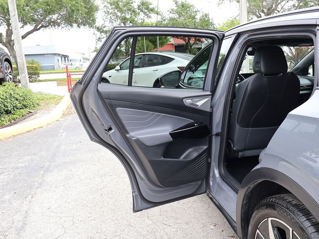 Used 2023 Volkswagen ID.4 S RWD image 29