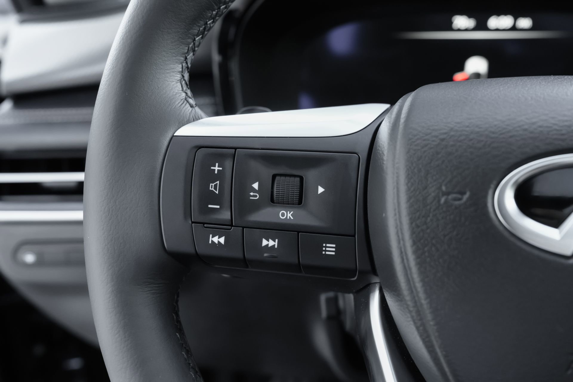 Used 2026 INFINITI QX60 Luxe w/ Cargo Package image 15