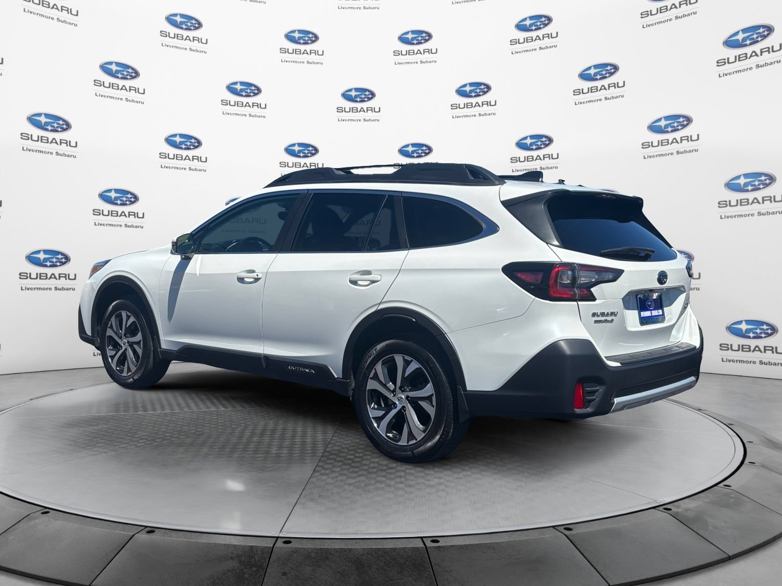 Used 2021 Subaru Outback Limited w/ Popular Package #2 AWD/4WD image 3