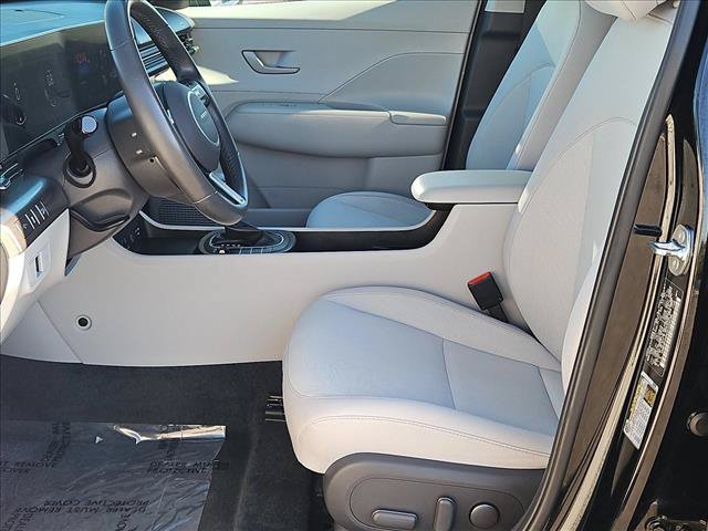 Used 2025 Hyundai Kona SEL FWD image 15