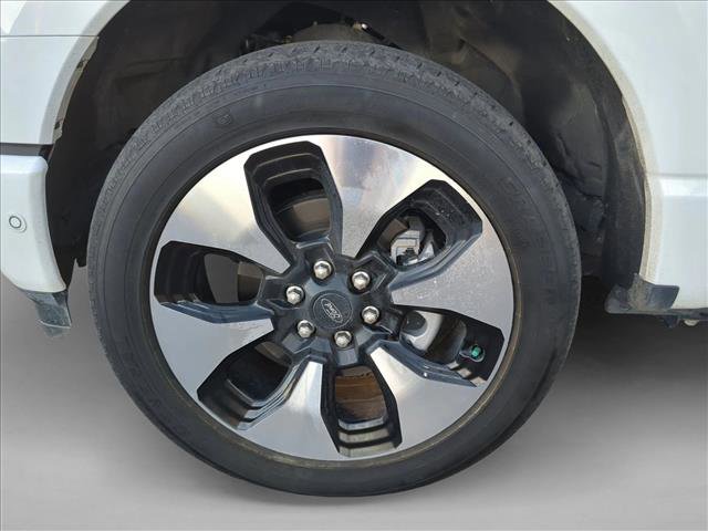 Used 2023 Ford F150 Lightning Platinum image 25