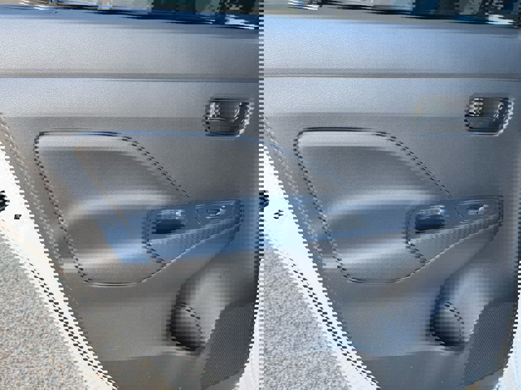 Used 2024 Nissan Versa S w/ Trunk Package image 27