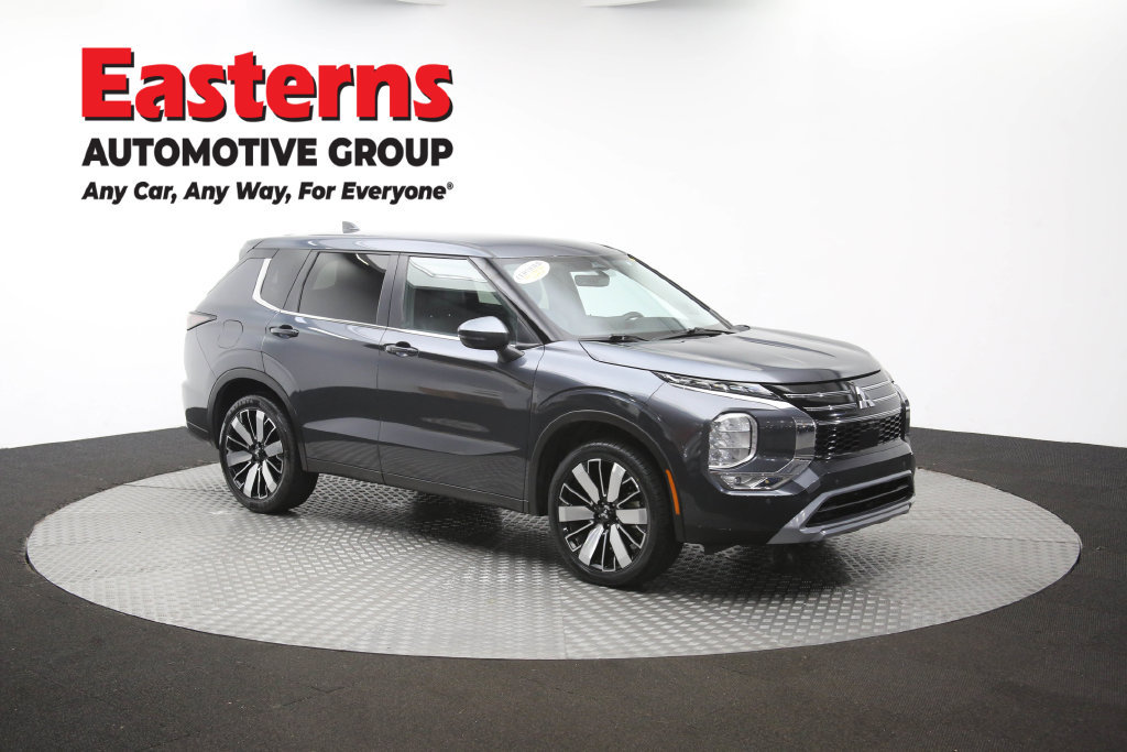 Used 2025 Mitsubishi Outlander SE FWD image 51