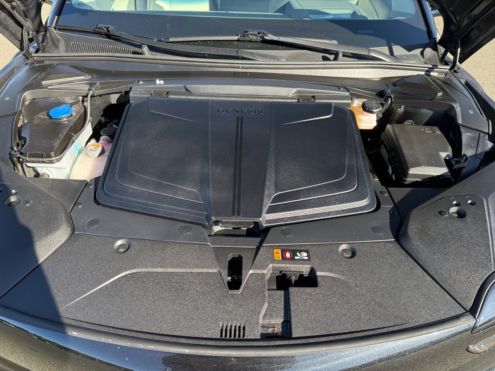 Used 2023 Genesis GV60 Advanced image 20