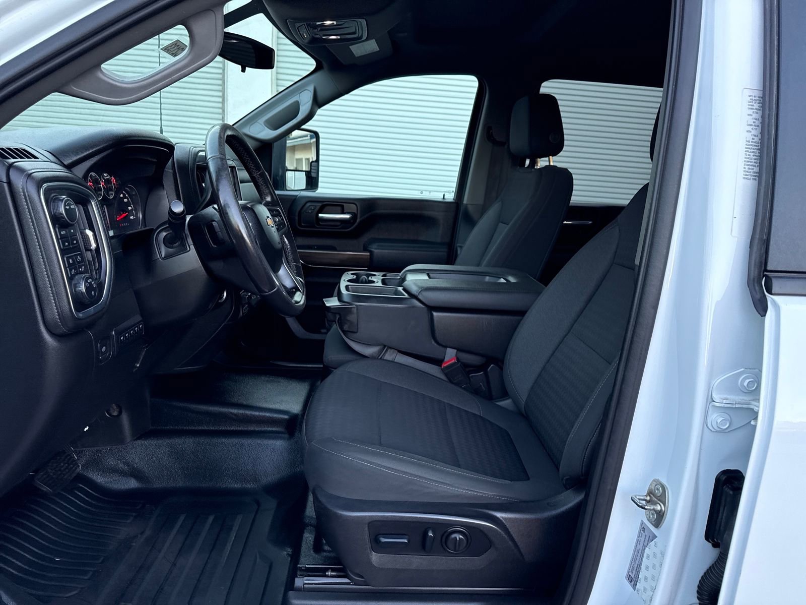 Used 2022 Chevrolet Silverado 3500 LT w/ Convenience Package image 9