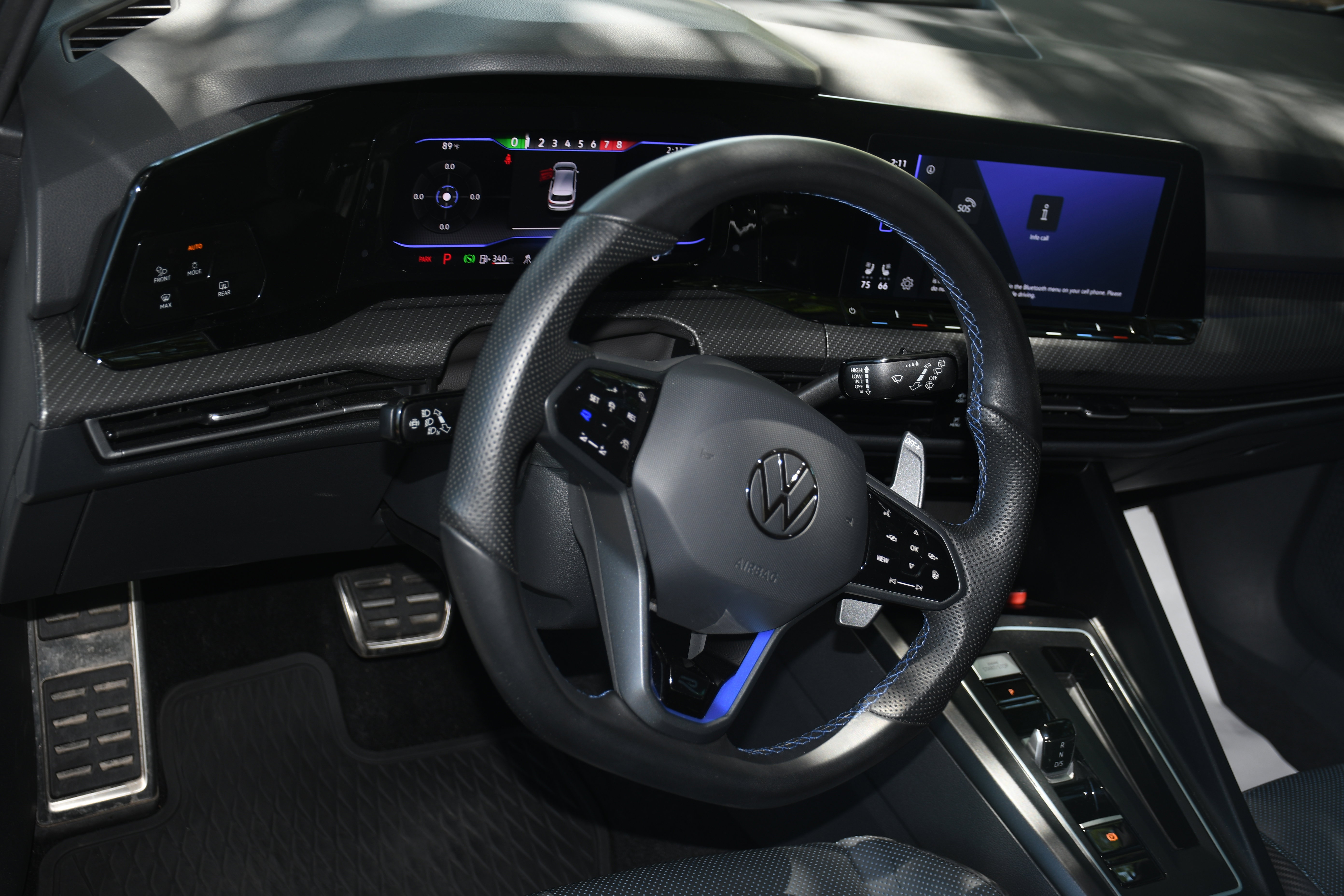 Used 2024 Volkswagen Golf R AWD/4WD image 8