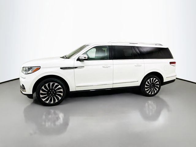 Used 2023 Lincoln Navigator L Black Label image 4