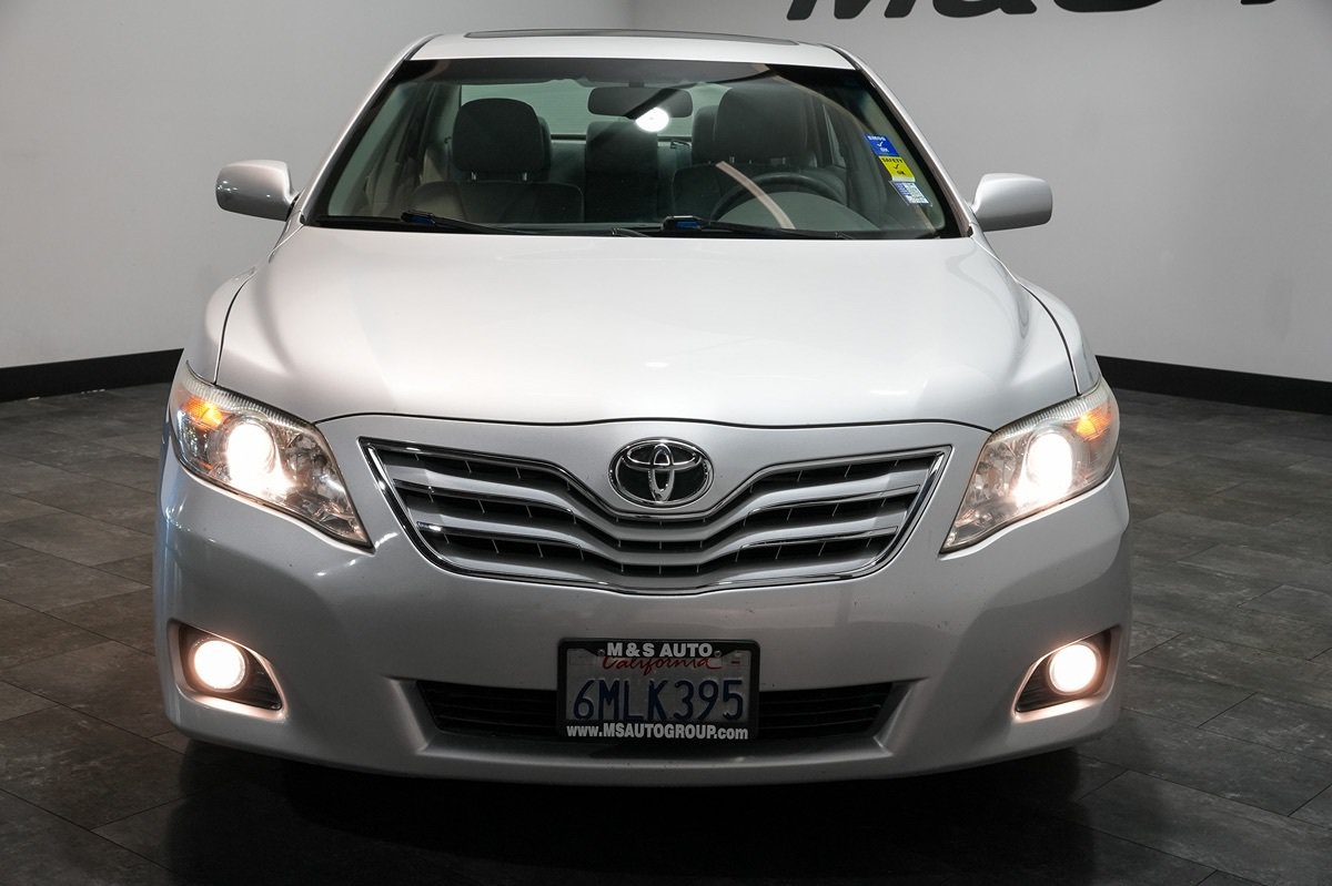 Used 2011 Toyota Camry XLE w/ SE/XLE Extra-Value Pkg FWD image 8