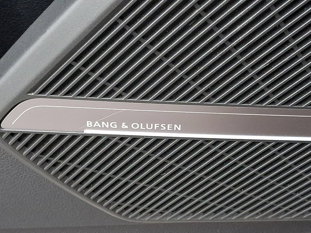 Certified 2023 Audi SQ5 Premium Plus w/ Premium Plus Package AWD/4WD image 27