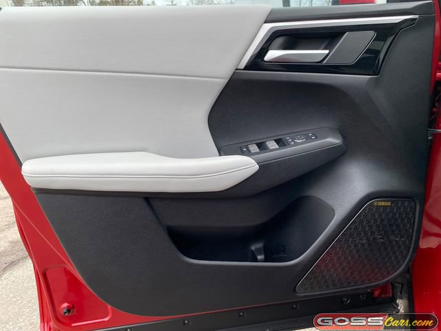 Used 2025 Mitsubishi Outlander SE image 24