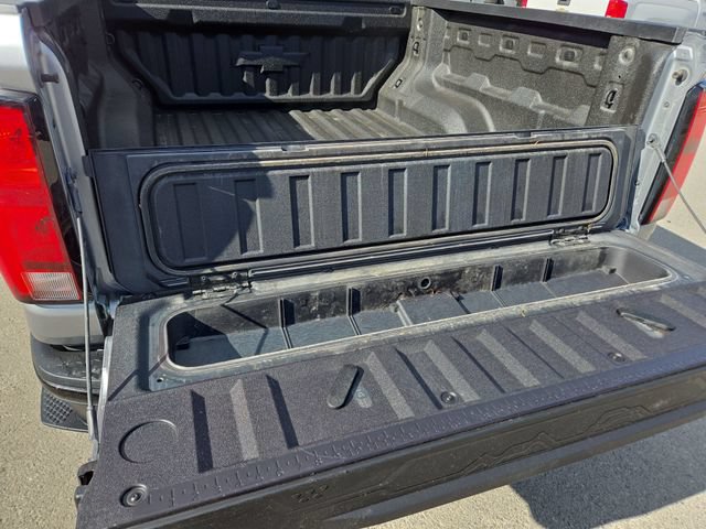 Used 2025 Chevrolet Colorado Z71 w/ Z71 Convenience Package 2 AWD/4WD image 32