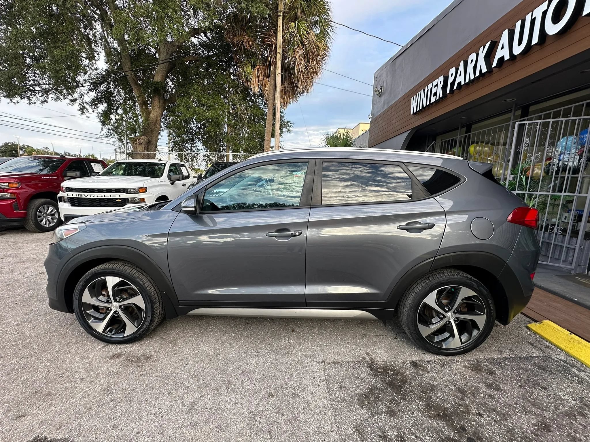 Used 2017 Hyundai Tucson Sport w/ Cargo Package AWD/4WD image 2