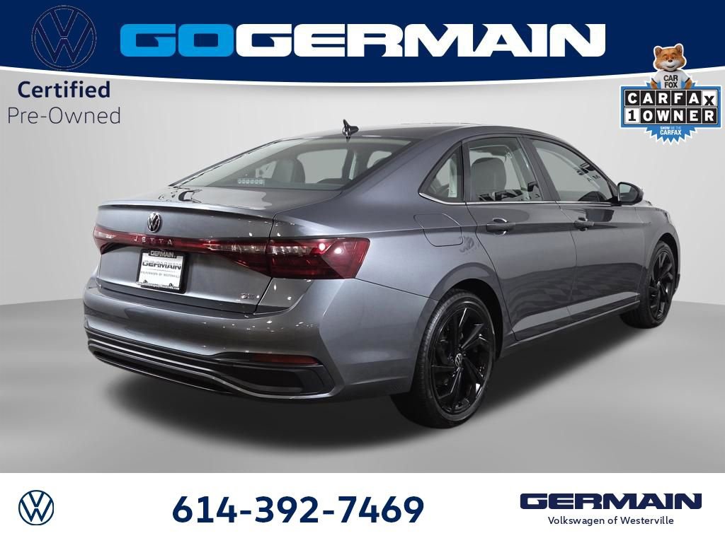 Certified 2025 Volkswagen Jetta SE w/ Sunroof Package image 8