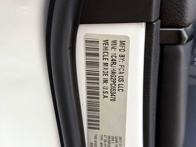 Used 2023 Jeep Grand Cherokee Altitude AWD/4WD image 18