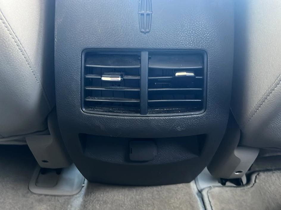 Used 2015 Lincoln MKX FWD w/ Equipment Group 102A image 33