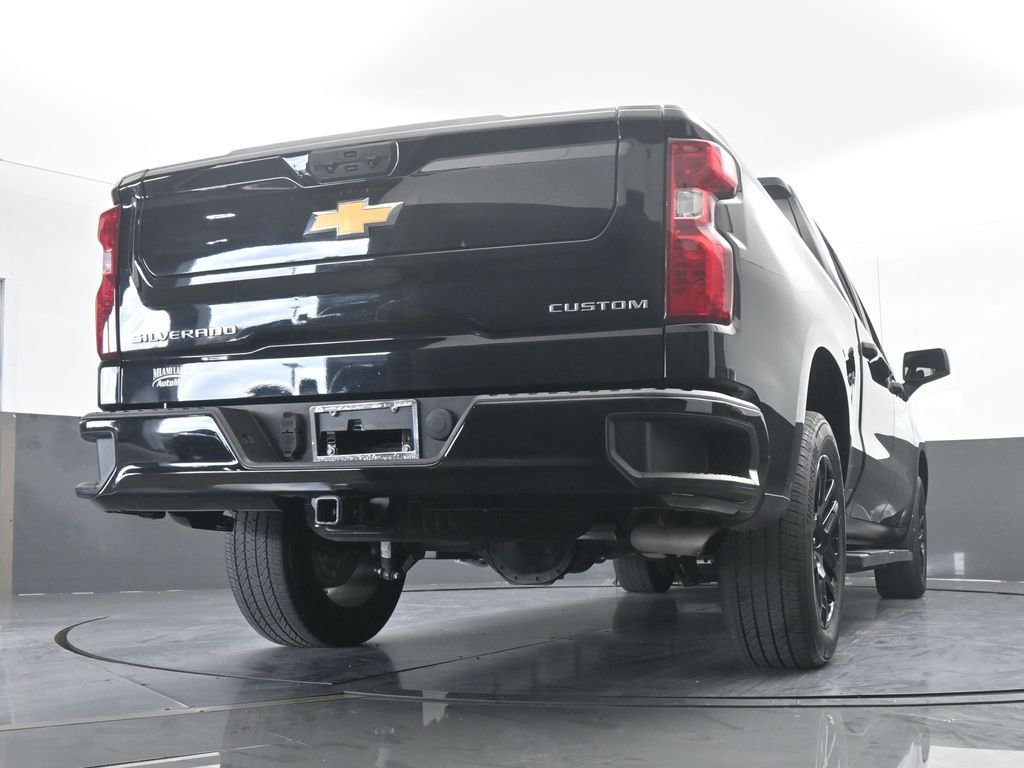 Used 2023 Chevrolet Silverado 1500 Custom image 60