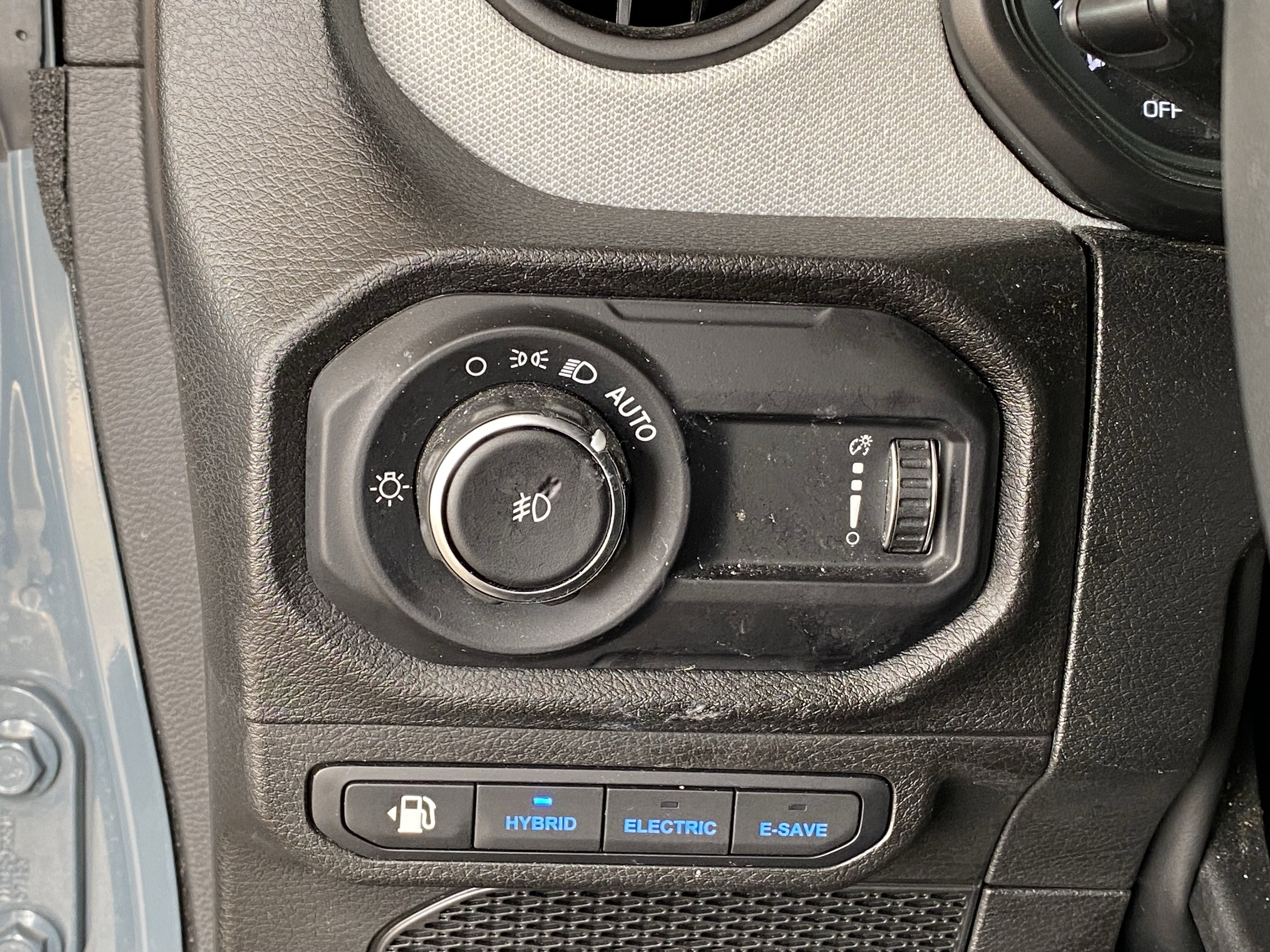 Used 2024 Jeep Wrangler Unlimited w/ Technology Group AWD/4WD image 39