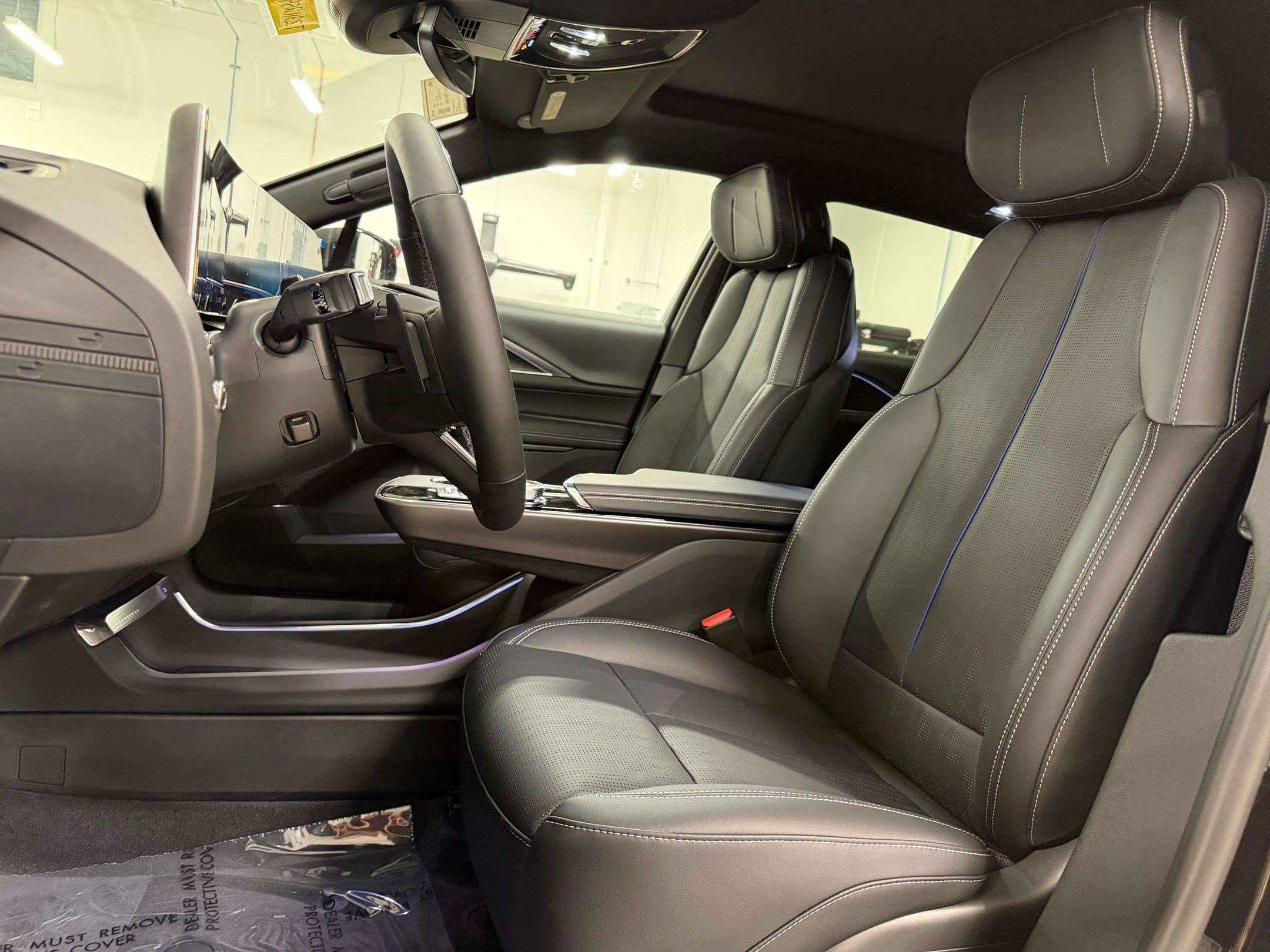 New 2026 Cadillac Lyriq Sport AWD/4WD image 4