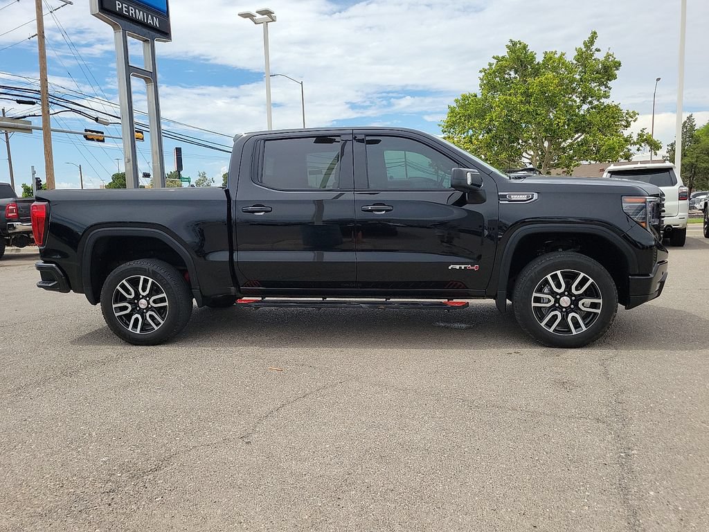 Used 2023 GMC Sierra 1500 AT4 w/ Technology Package AWD/4WD image 14