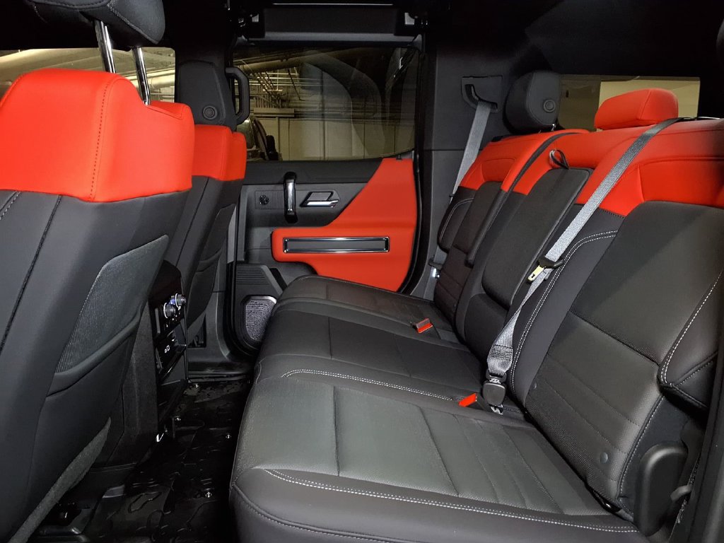 New 2026 GMC Hummer EV 3X w/ Carbon Fiber Edition Package AWD/4WD image 12