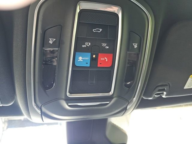 Used 2022 Jeep Wagoneer Series III w/ Flexible Seating Group image 16