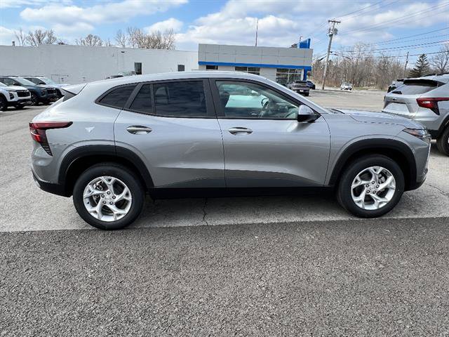 New 2026 Chevrolet Trax LS w/ LS Convenience Package image 7