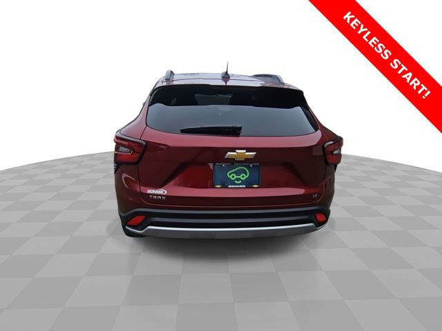 Used 2025 Chevrolet Trax LT w/ LT Convenience Package image 7
