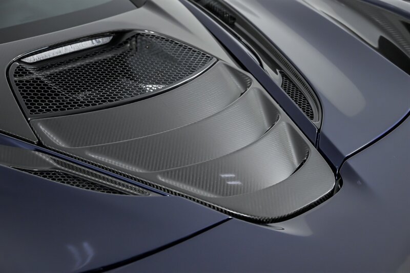 Used 2019 McLaren 720S Performance RWD image 19