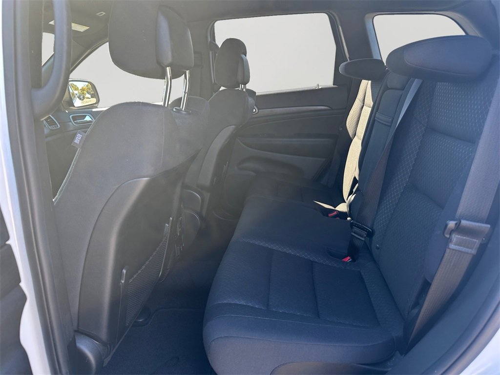 Used 2018 Jeep Grand Cherokee Laredo image 15