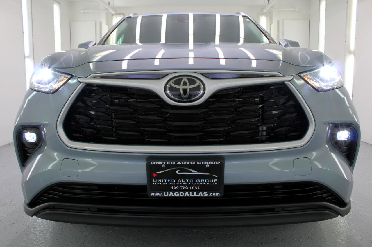 Used 2021 Toyota Highlander XLE image 27