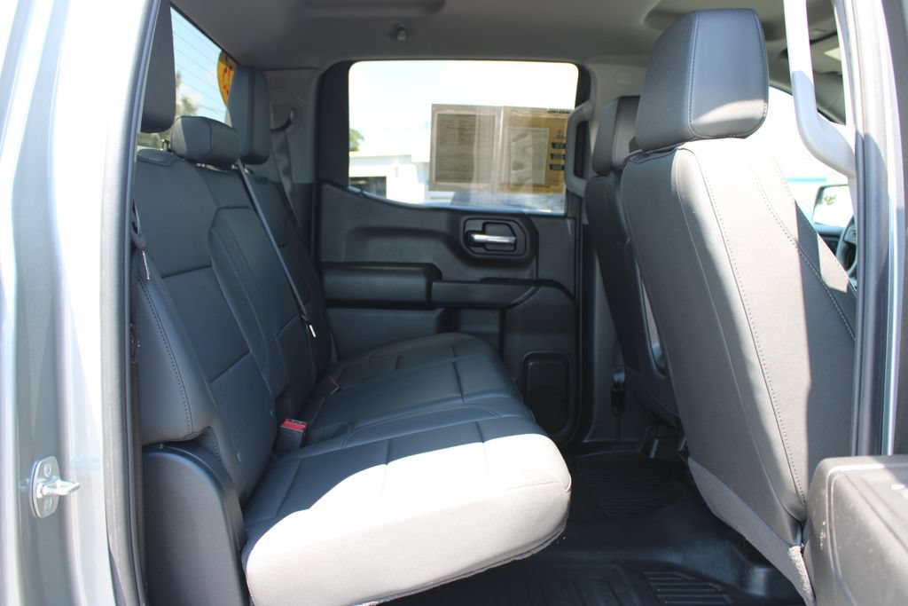 Used 2025 Chevrolet Silverado 1500 W/T w/ WT Value Package AWD/4WD image 32