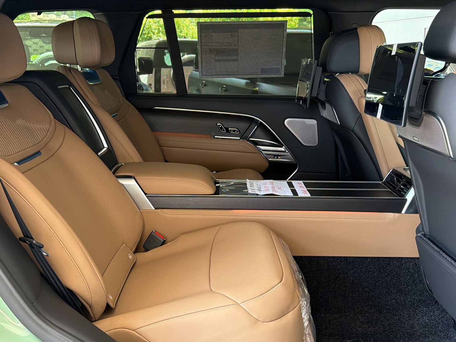New 2026 Land Rover Range Rover SV AWD/4WD image 30