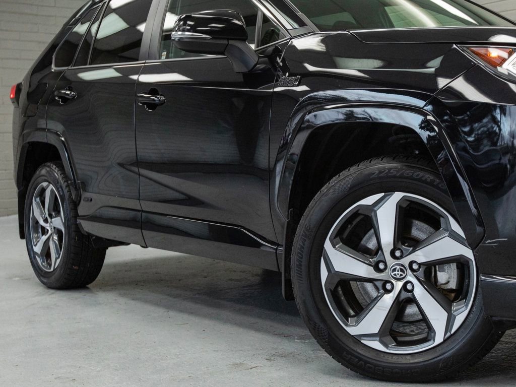 Used 2021 Toyota RAV4 SE image 7