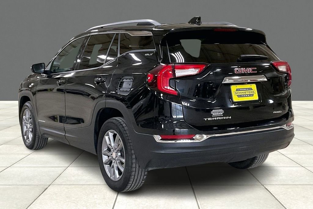 Used 2024 GMC Terrain SLT image 11