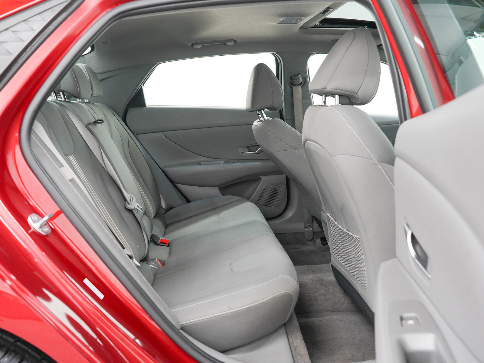 Used 2025 Hyundai Elantra SEL FWD image 13